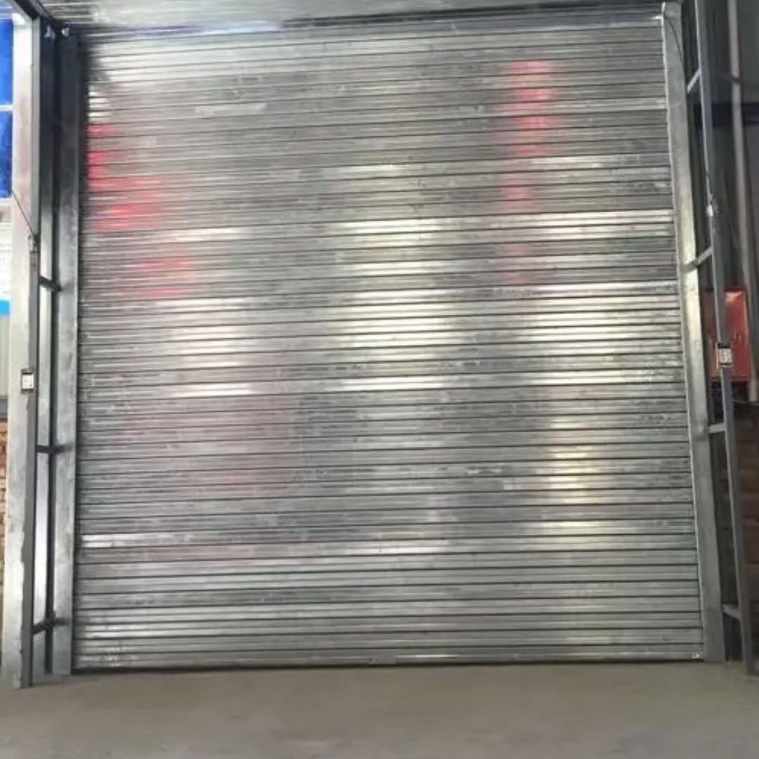 特級(jí)鋼制卷簾無(wú)機(jī)防火卷簾門(mén) 電動(dòng)廠(chǎng)家雙軌雙簾卷閘門(mén)的專(zhuān)業(yè)解析